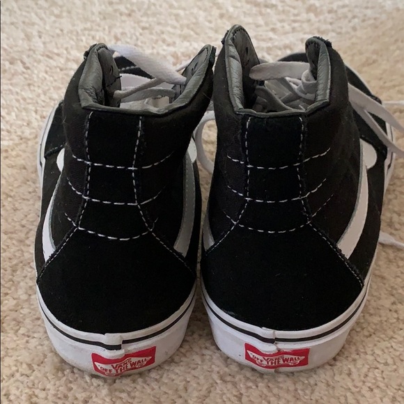 Tall vans. - Picture 2 of 2